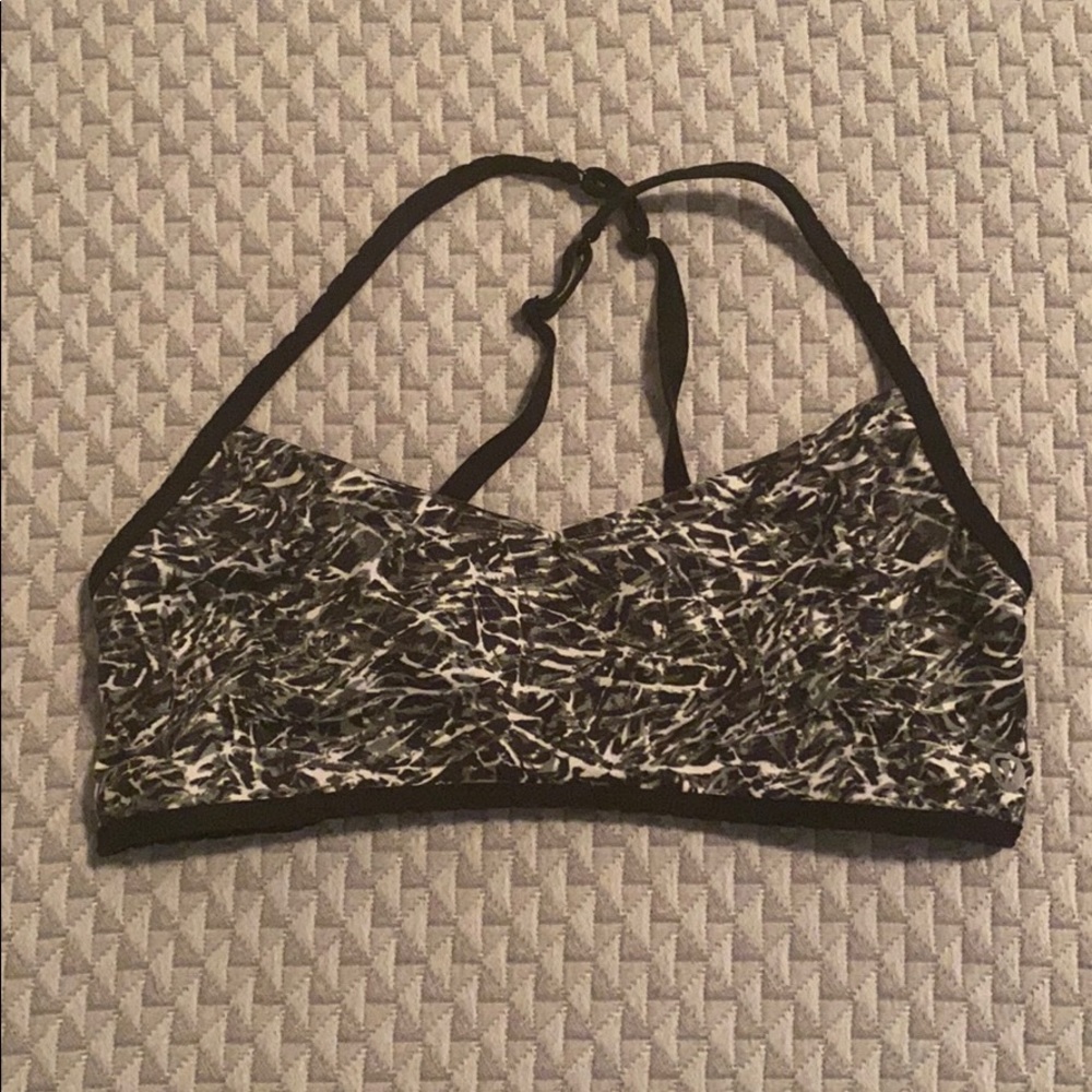 lululemon sports bra